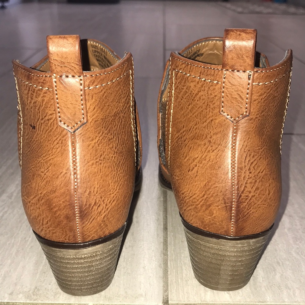 Olivia Miller cut out ankle boots - Picture 5 of 8